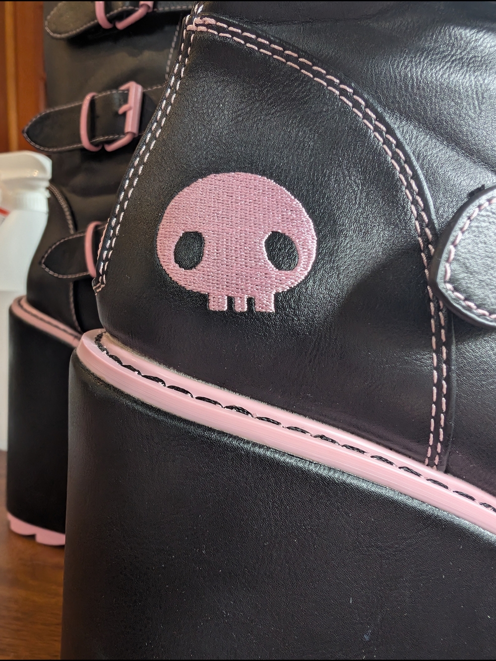 YRU Kuromi Dune Platform Buckle Boots - Picture 4 of 7